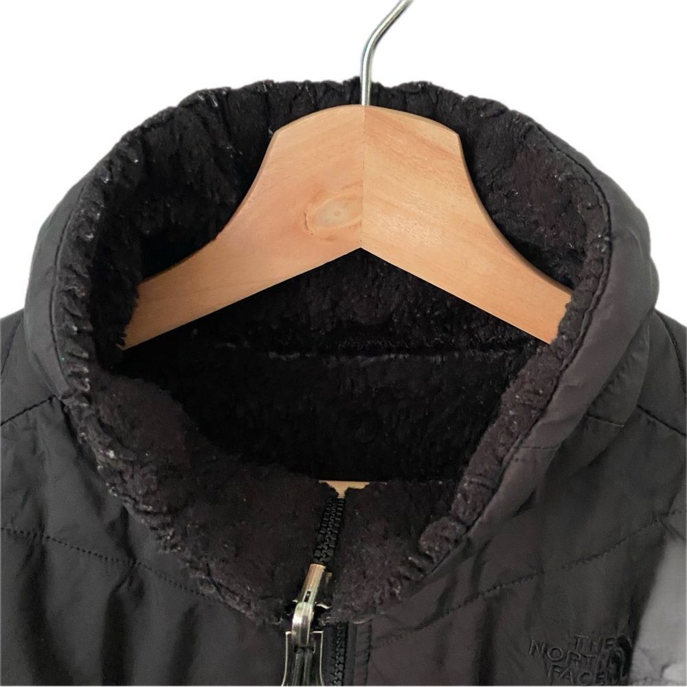 The North Face Black Fleece Winter Jacket in Size Small - Picture 8 of 8